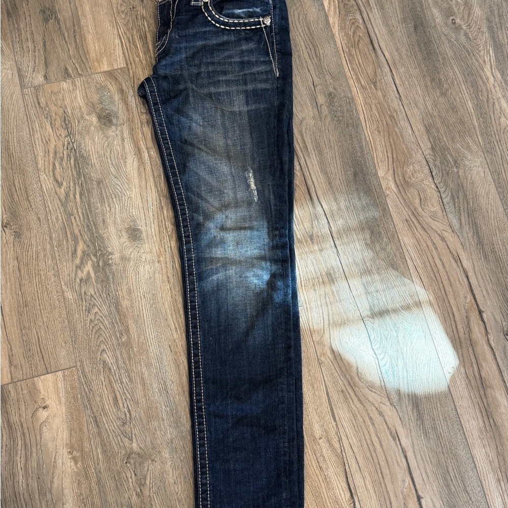 Miss Me Indigo Signature Cut Skinny Jeans with Peace Pocket Embroidery - Picture 5 of 9